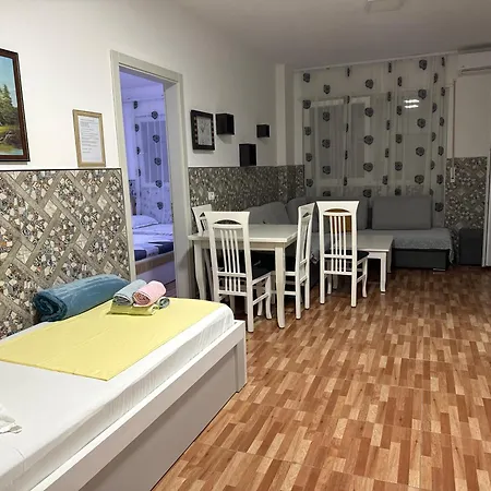 Nikolli Apartment Shengjin